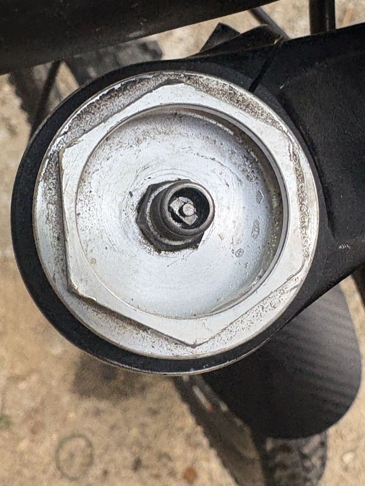 Продавам колело Kona stinky DH (DownHill)