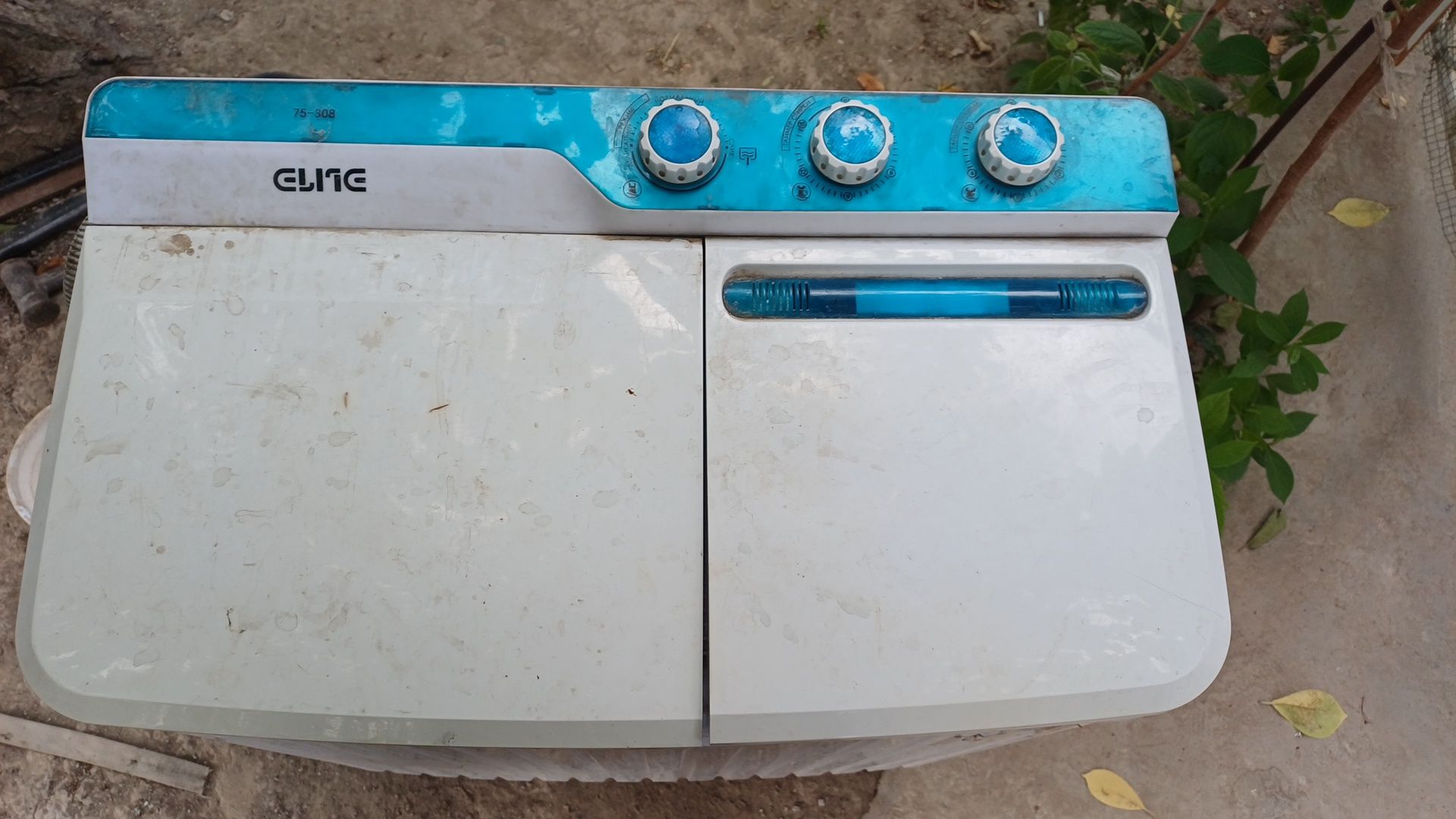 Kir moshina 600 som