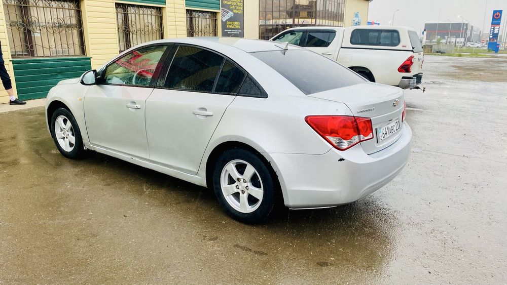 Продам машину Chevrolet Cruze 2009 срочно