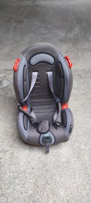 Детско столче за кола