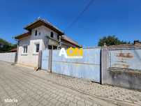 Casă cu 4 camere de vânzare în zona Barabant
