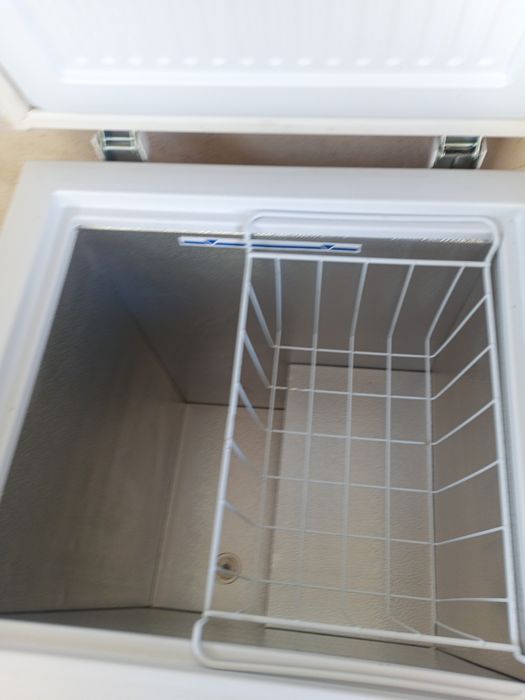 Продам морозилку