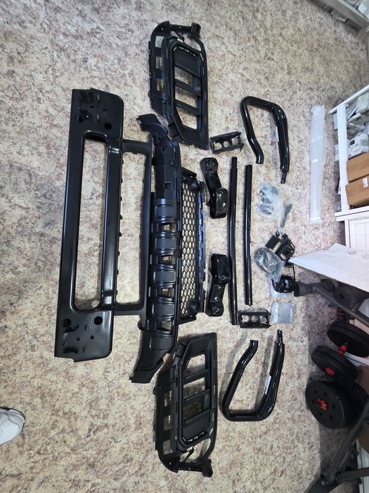 Кенгурятник  мерседес W463 W464 W465 камерой