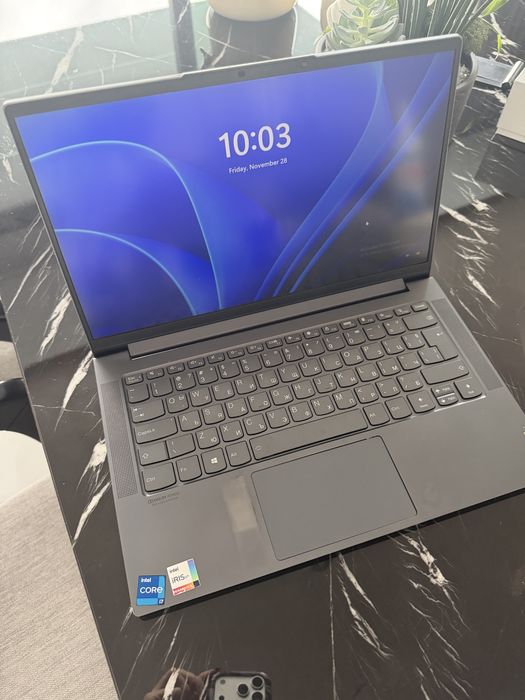 Lenovo 11th generation i7 16 GB RAM, 1 TB SSD (≈ 950 GB общо)