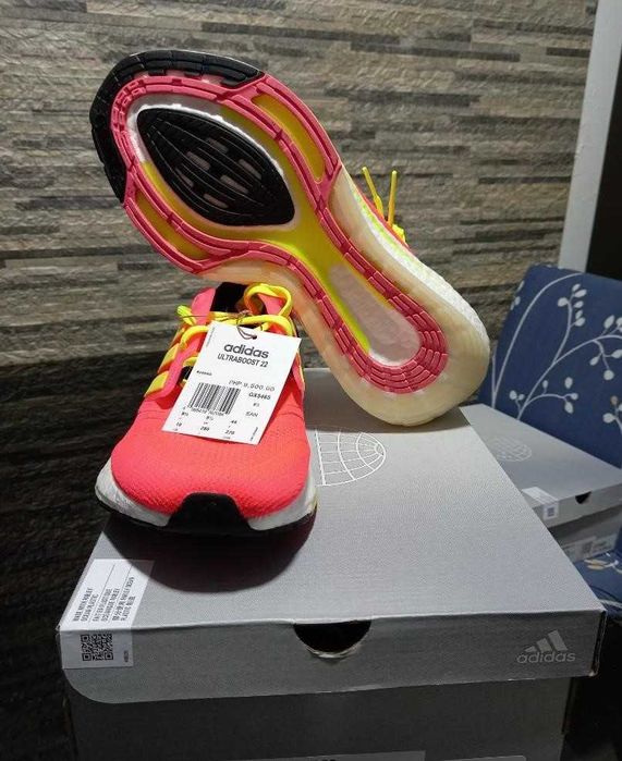 Оригинални маратонки * ADIDAS ULTRABOOST 22 * EU44 2/3