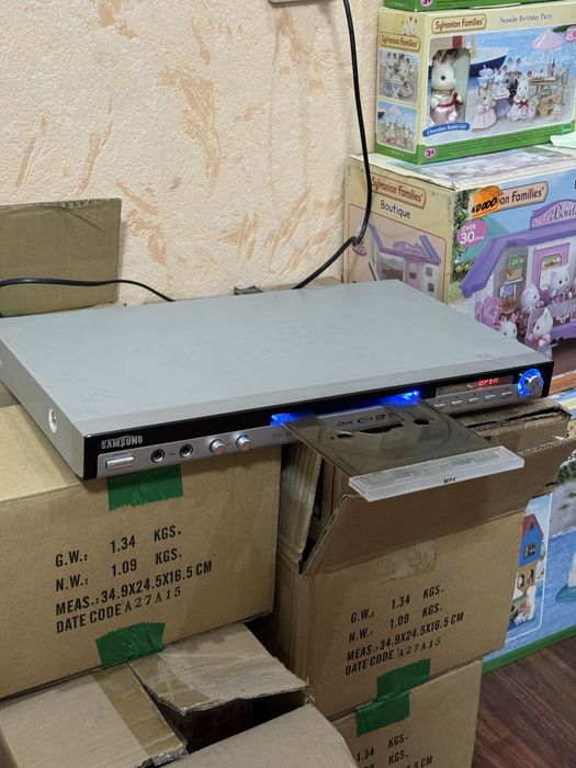 DVD-плеер Samsung DVD-820