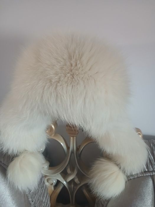 Căciulă blana vulpe polara