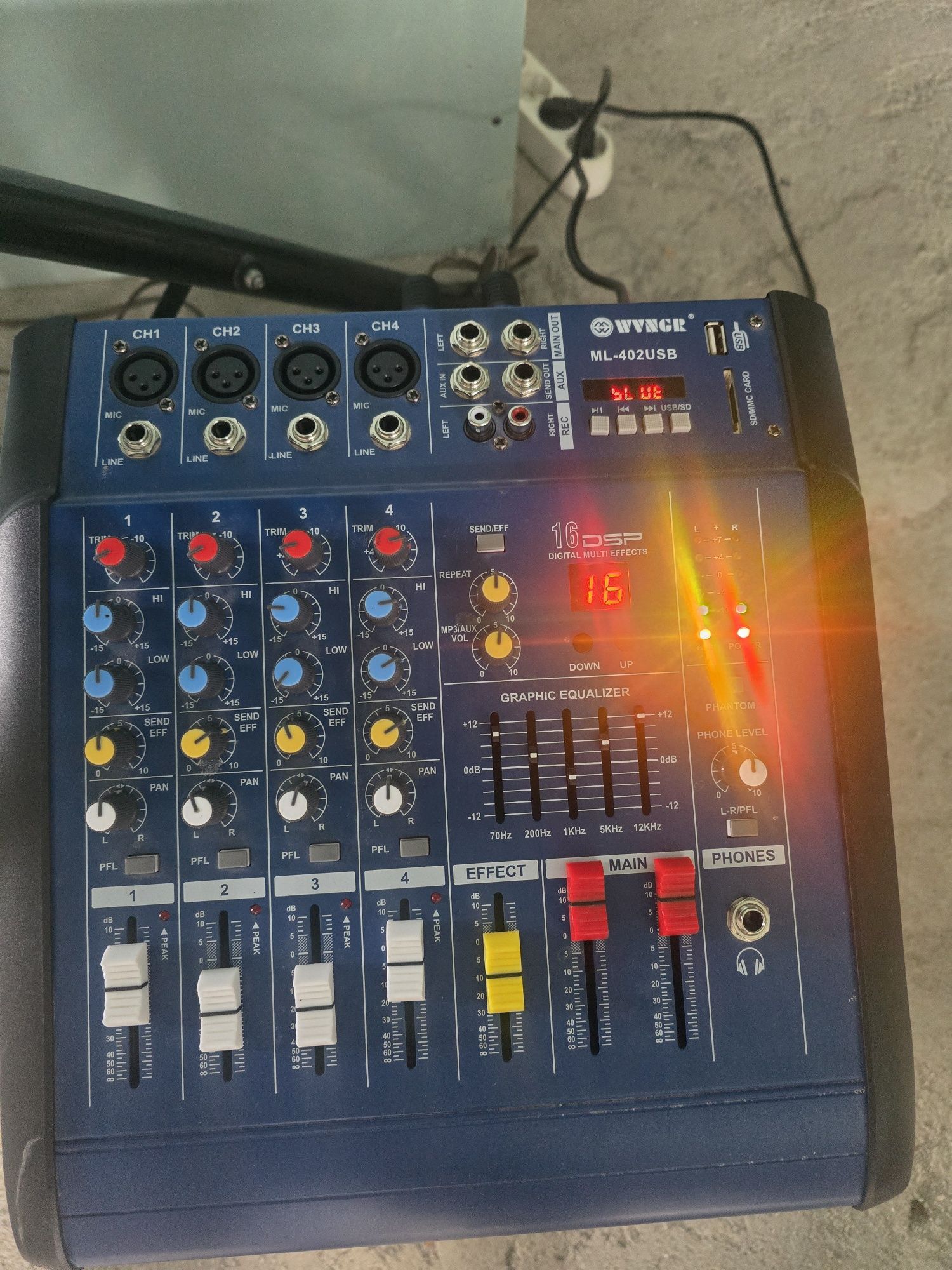 De vânzare boxe + Mizer amplificat