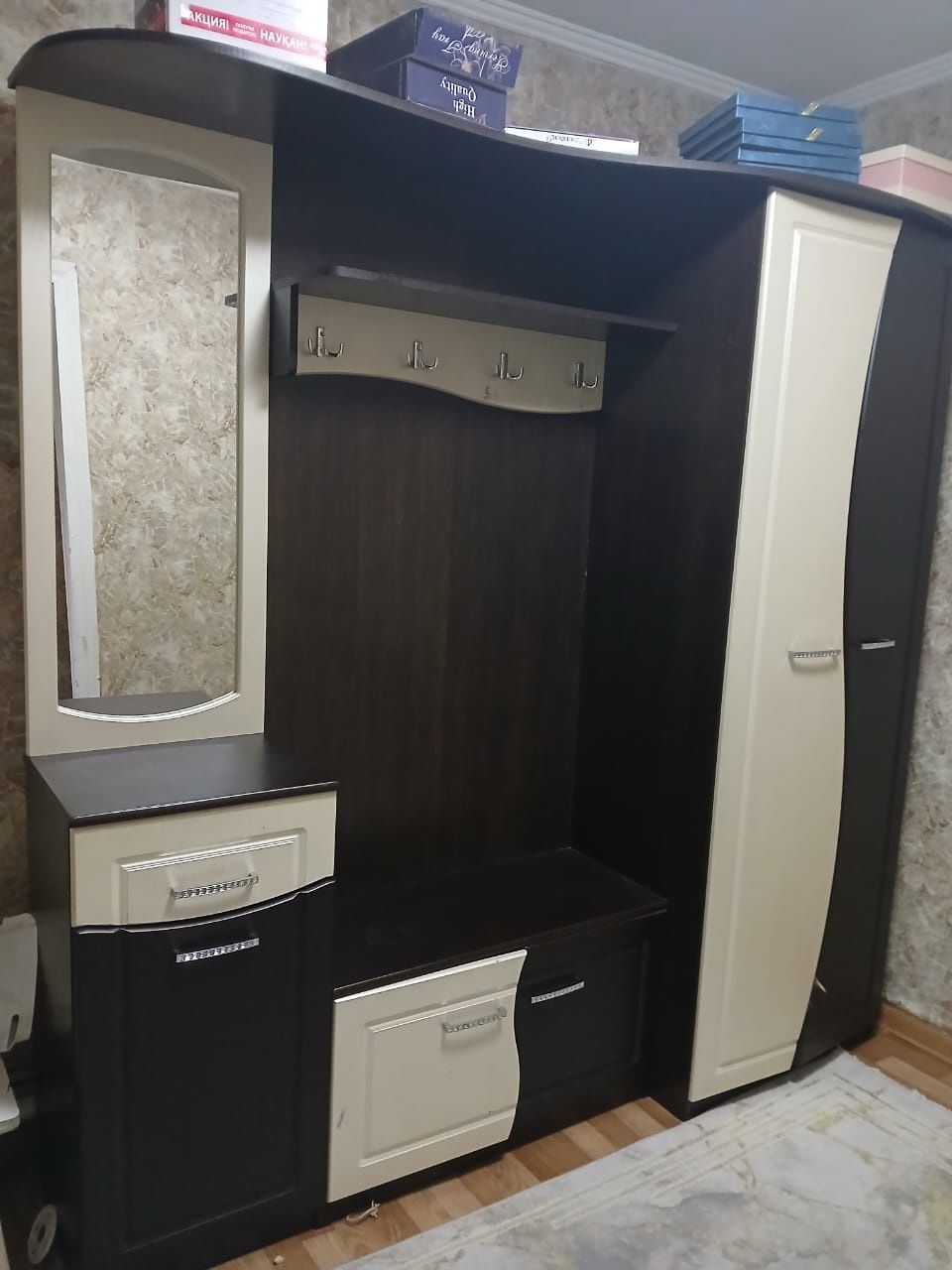 Продам прихожую В отл сост