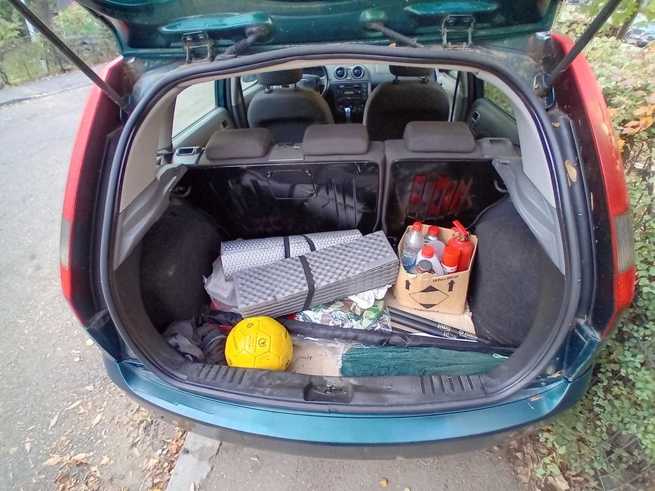 Vand Ford Fiesta 1.6 16 V pentru Rabla sau mers pe câmp