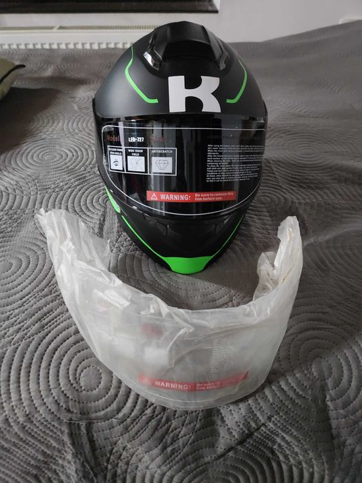 Casca moto cu Bluetooth.  Marca Leopard numarul L