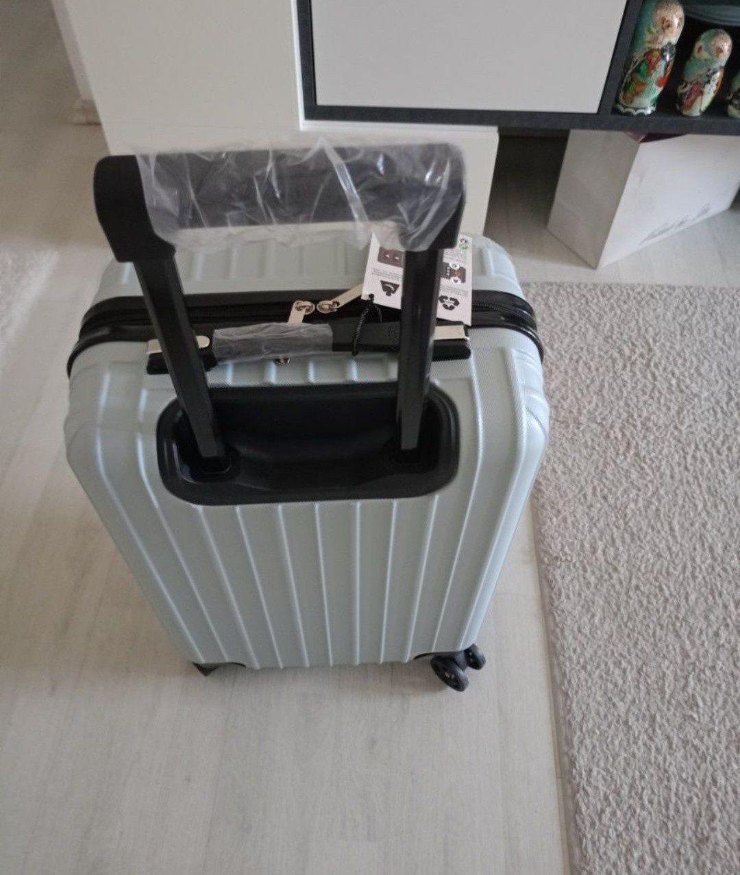 Vând troler 55 cm, nou produs de calitate superioara.