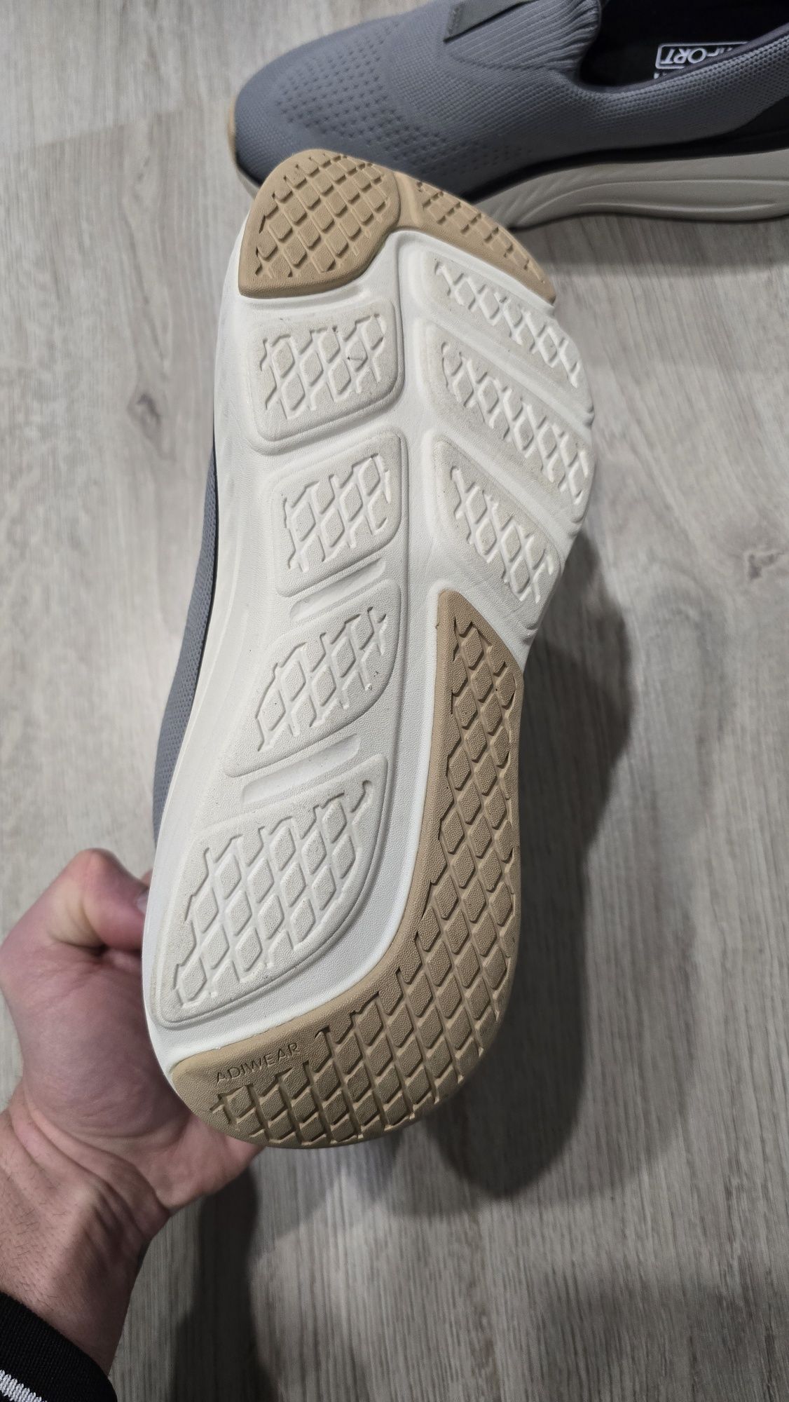 Маратонки Adidas 41 Нови!