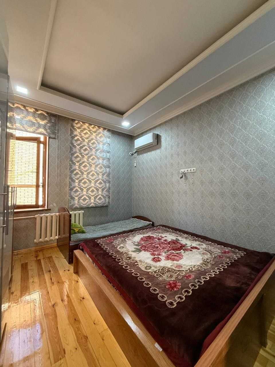 3 qavatli 1.5 sotixli hovli sotiladi