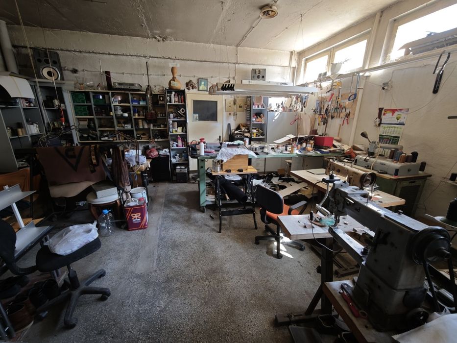 Кожарски машини и оборудване