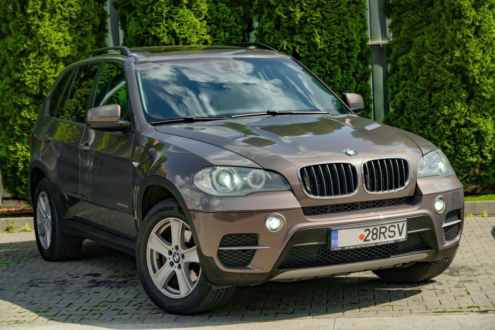 Vand BMW X5 xdrive3.0D impecabila