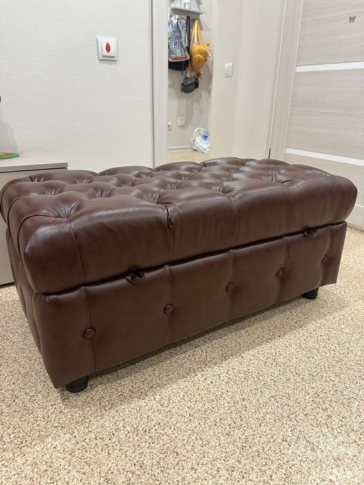 Пуфик новый бордового цвета недорого