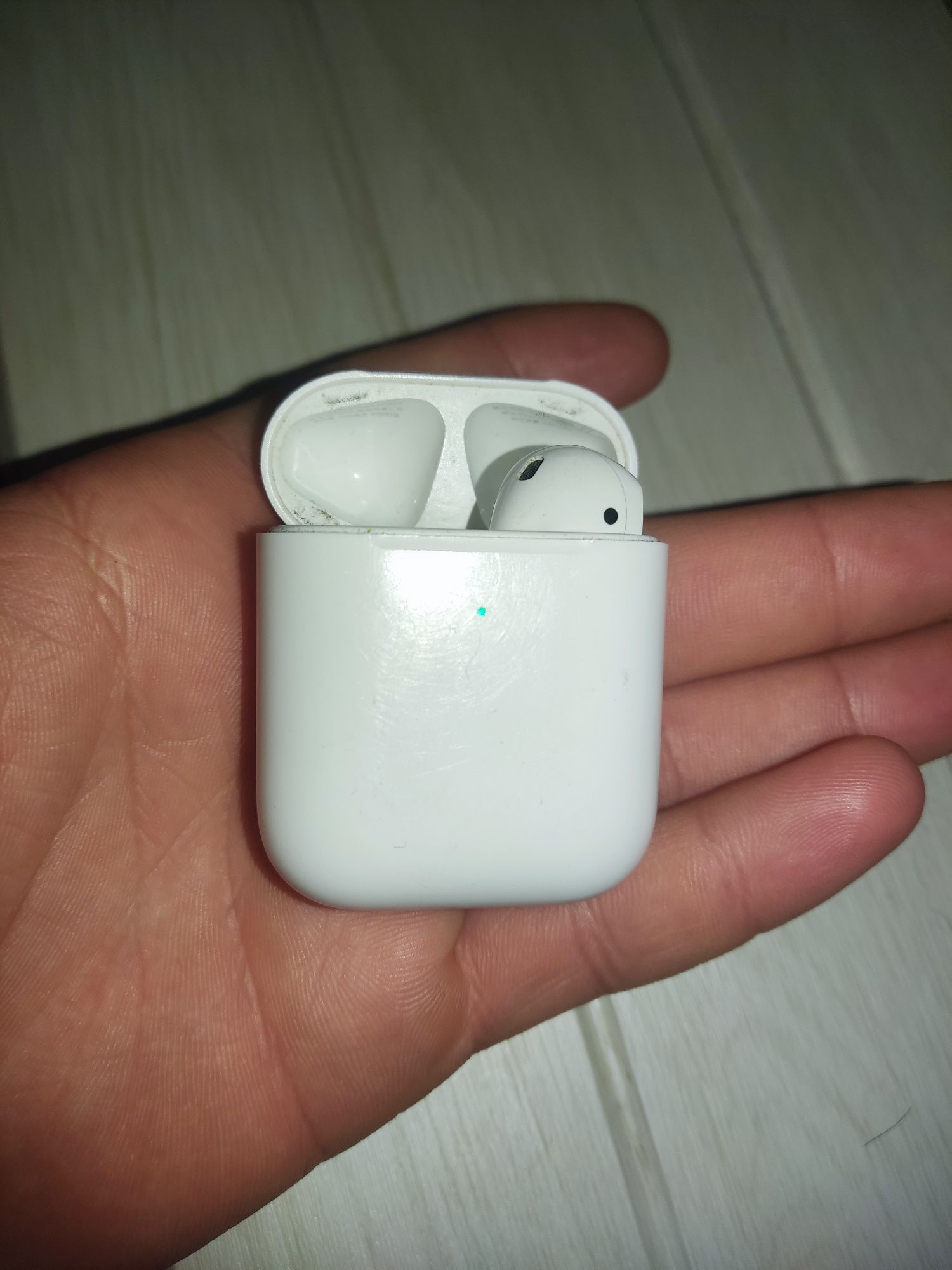 Продам Airpods2siries