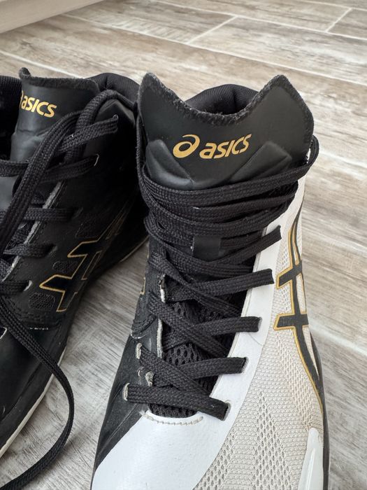 Кроссовки  Asics  р 40