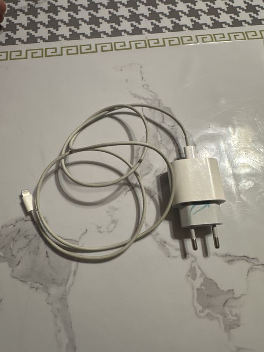 Зарятка айфон оригинал