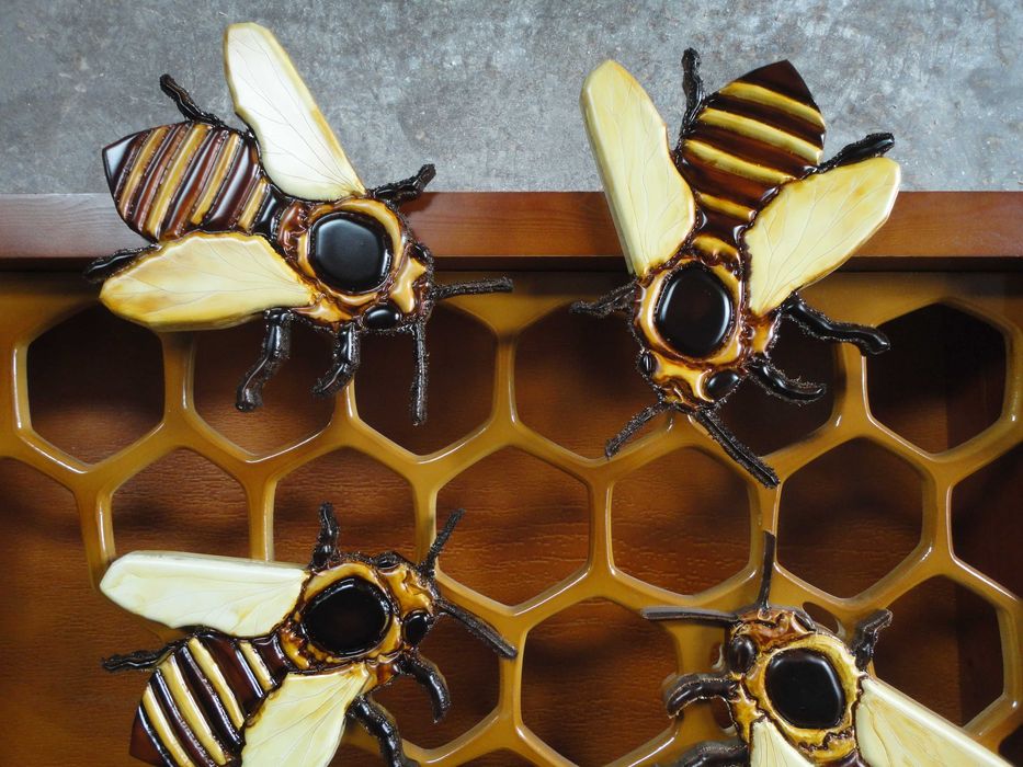 Стелаж за буркани за мед