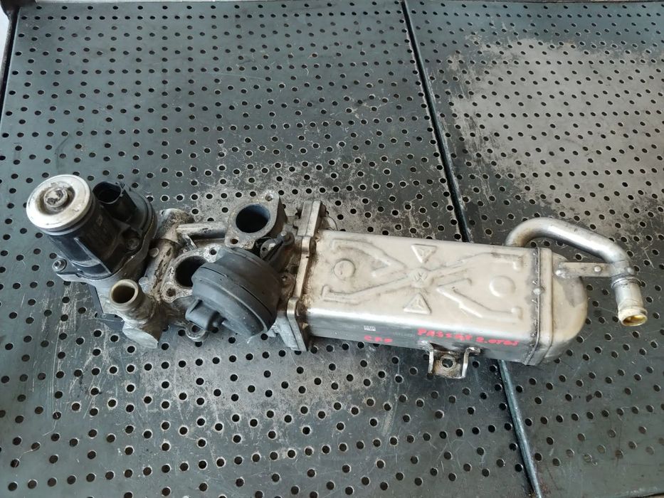 racitor gaze cu egr  2.0 tdi cff vw passat  b7 tiguan golf 6 skoda superb seat altea  03l131512c  0280751016