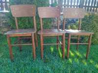 Стара маса( малка). Ретро дървени столове.