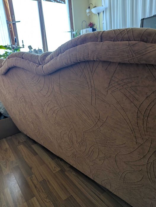голям разтегателен диван за хол, използван