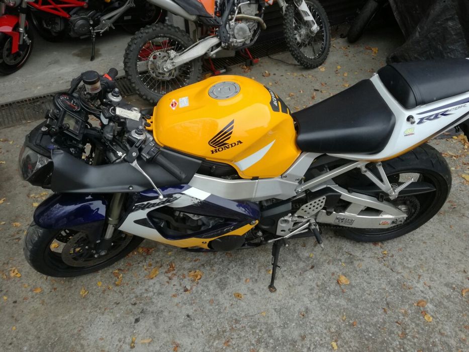 Honda CBR 929 2002г. на части