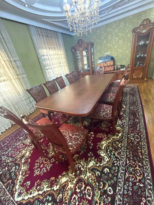 Stol stul komplekt svoy iz areha