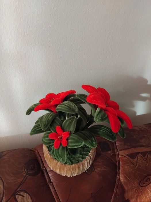 РЪЧНО изработени цветя