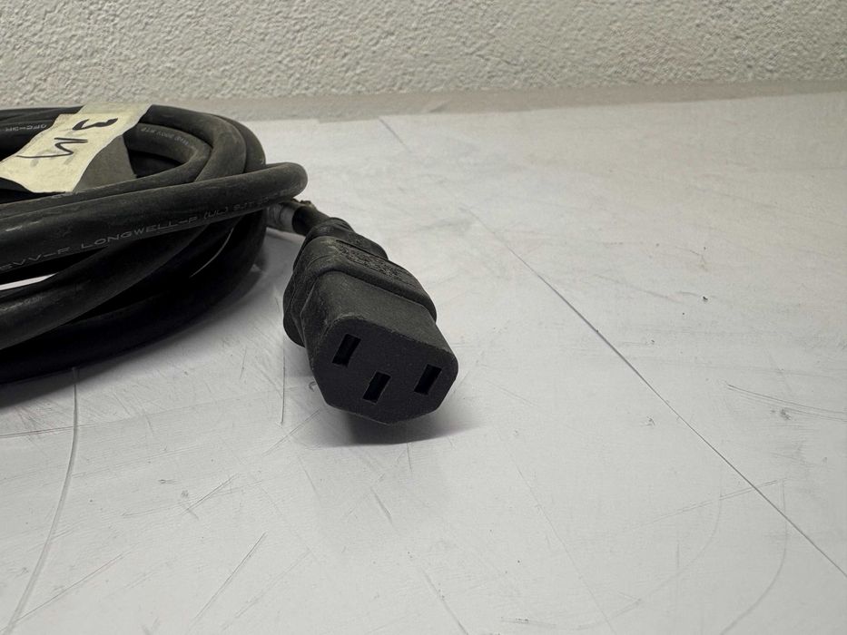 Захранващ кабел за UPS