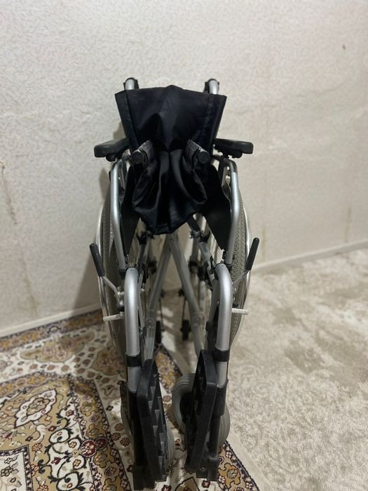 Инвалидная коляска