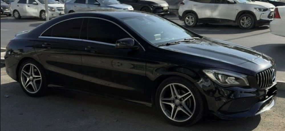 Mercedes benz CLA 200 Qora 2017  SROCHNA SOTILADI!!!