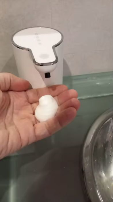 Dispenser automat sapun lichid