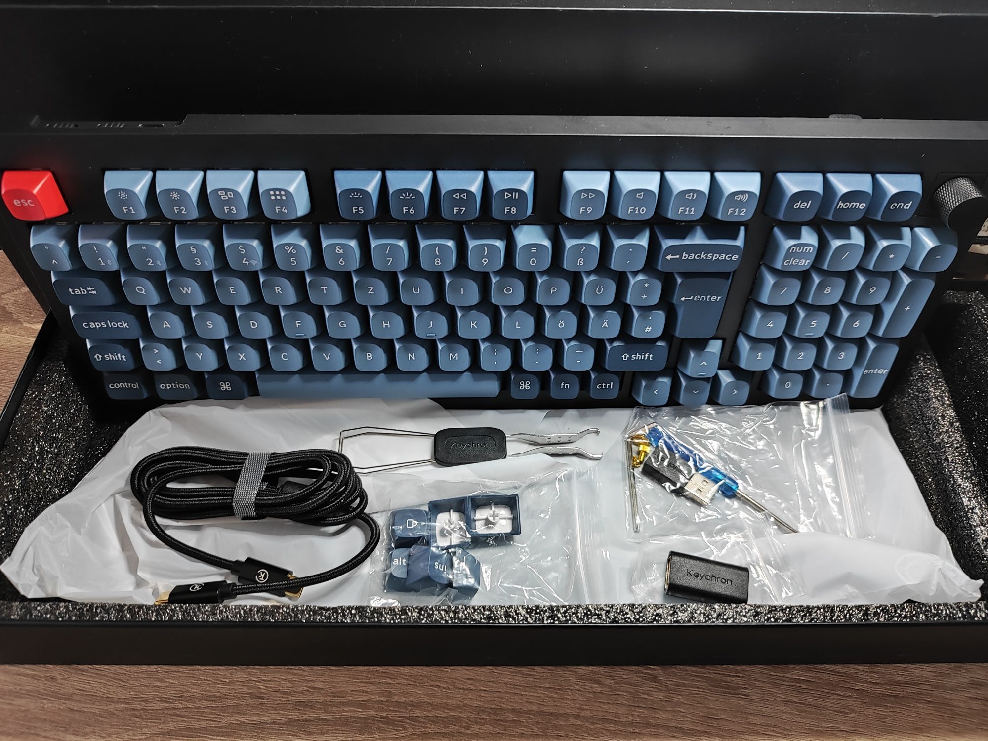 ПРОМО ! Keychron V5 MAX Bluetooth Геймърска безжична клавиатура !
