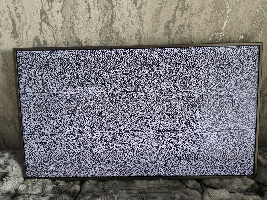 Телевизор 42 модел YASIN