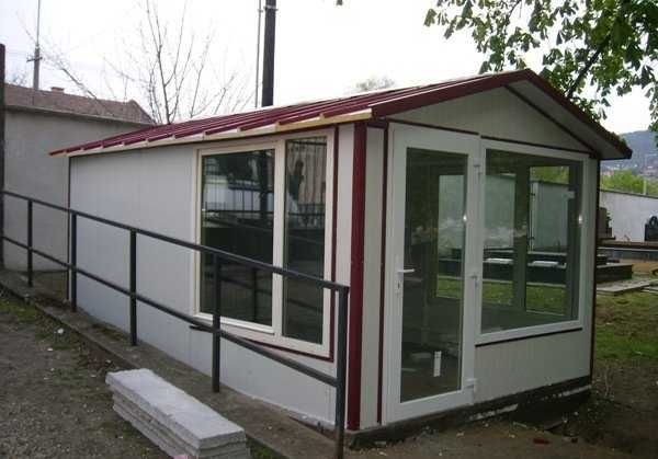 Casa, Garaje Auto, Containere din structura metalica si panou sandwich