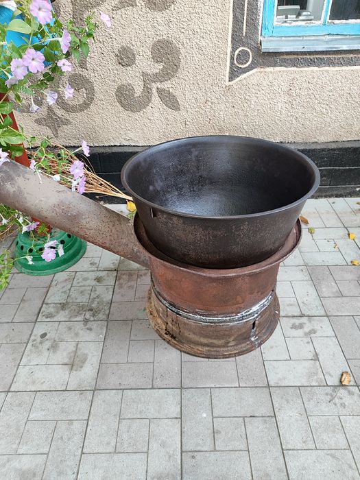 Чугунный казан советский на 60 л и учаг