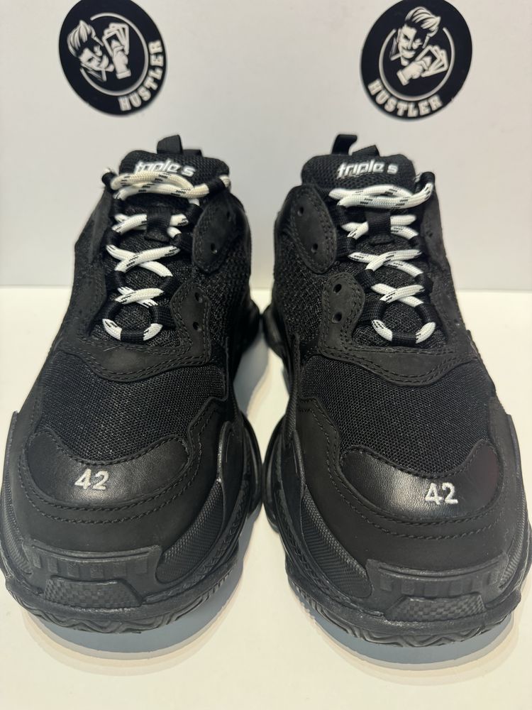Сникърси BALENCIAGA TRIPLE S .Номер 42