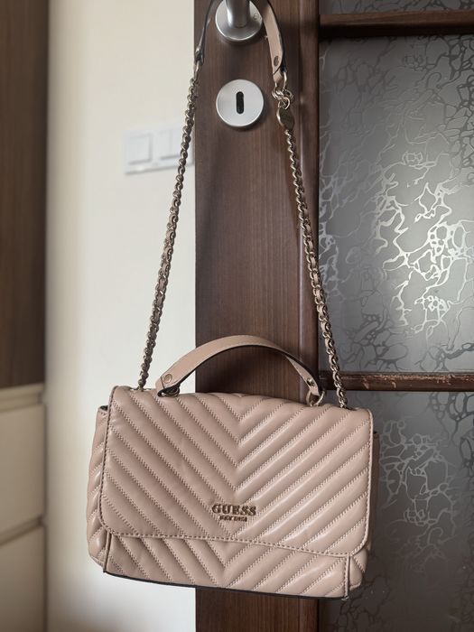 Чанта guess бежово