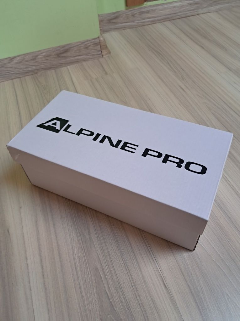 Чехли Alpine Pro