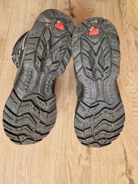 Туристически обувки