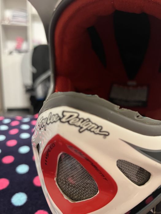 Casca Troy lee designs