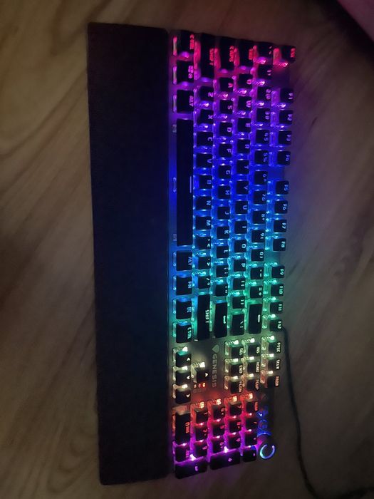 Механична клавиатура Genesis THOR 400 RGB Red switches