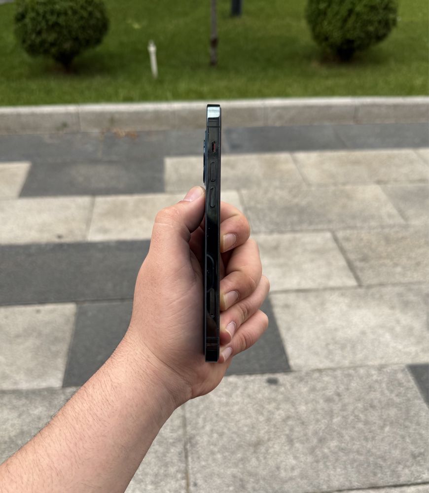 Iphone 12 Pro 128 gb ideal yomksti 76 radnoy hama joyi ishlidi ayb yoq