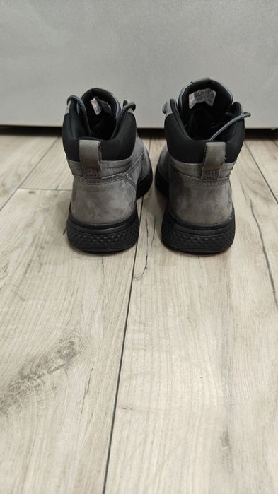 Timberland . Nr . 41.5