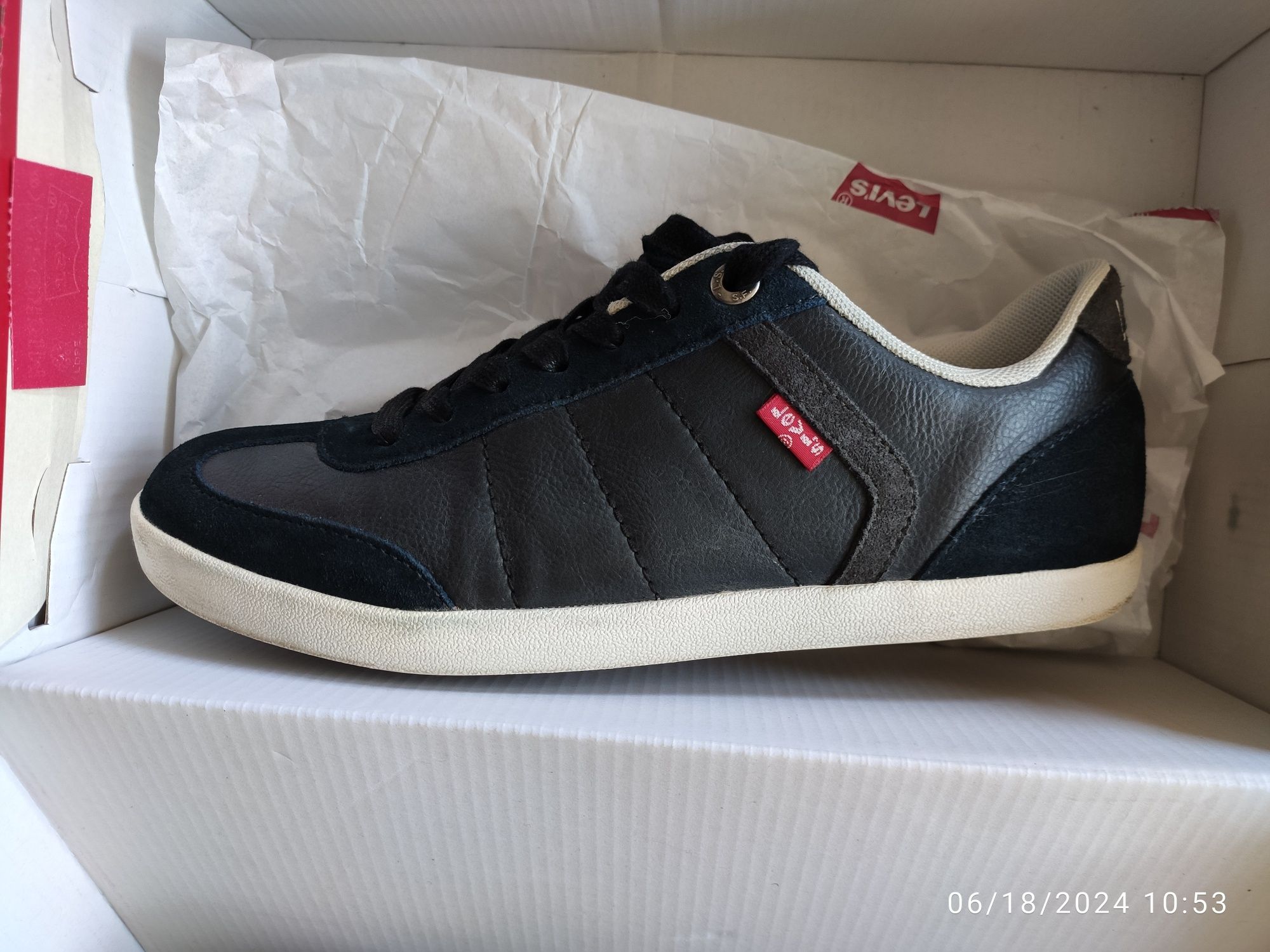 Levi's спорни обувки