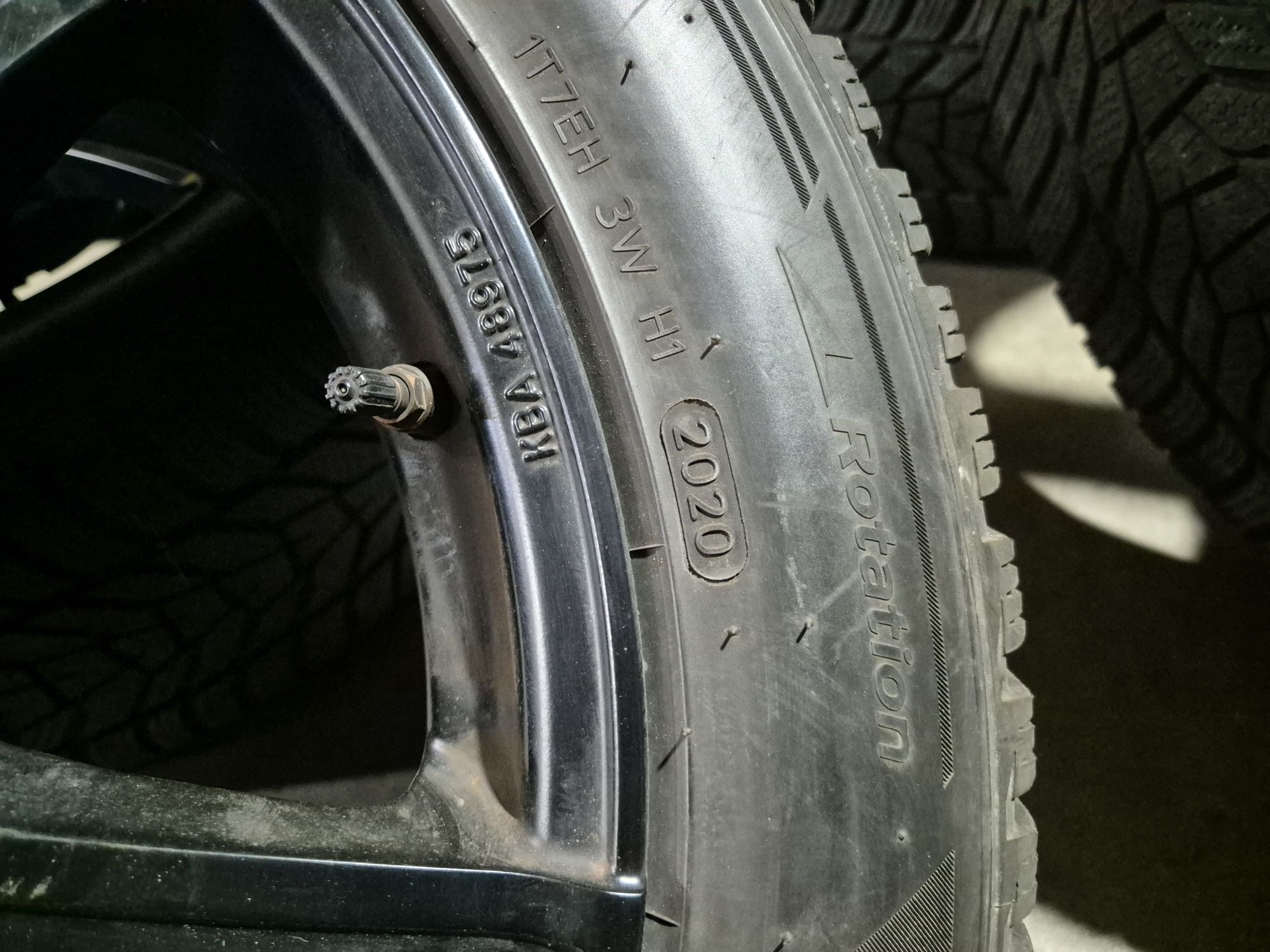 4бр. 255/45/18 гуми Hankook Winter icept evo3 зимни