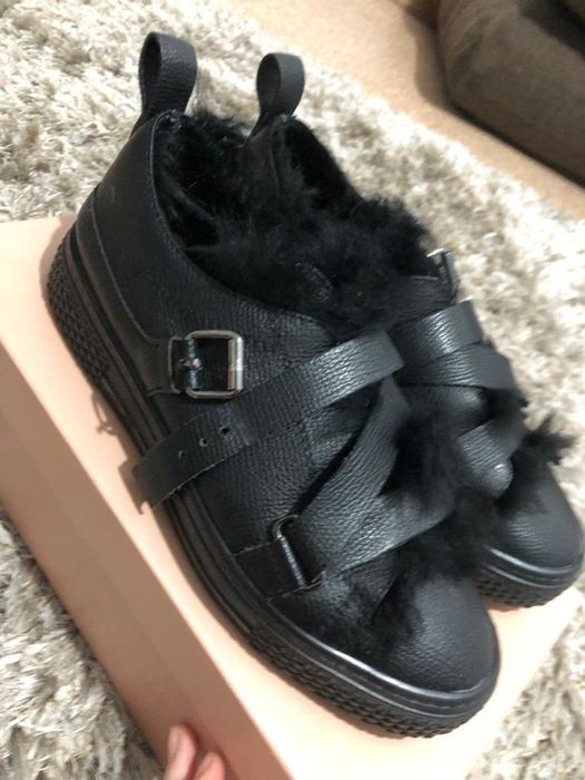 Кроссовки демисезонные в идеальном состоянии